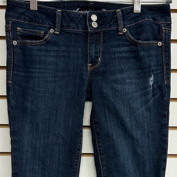 American Eagle Artist Crop Jean Distressed Size 8 EUC Stretch - Picture 2 of 10